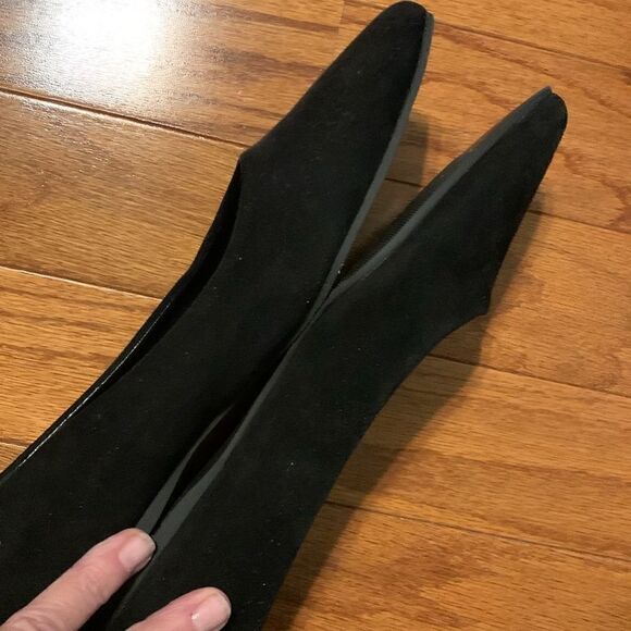 Black suede pointed toe flats NWT. - Picture 2 of 5